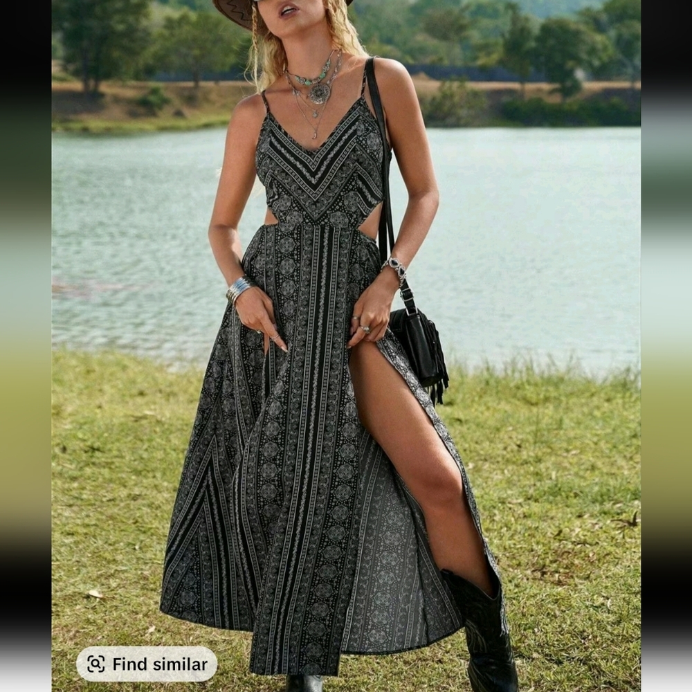 Elegant Black Patterned Maxi Dress